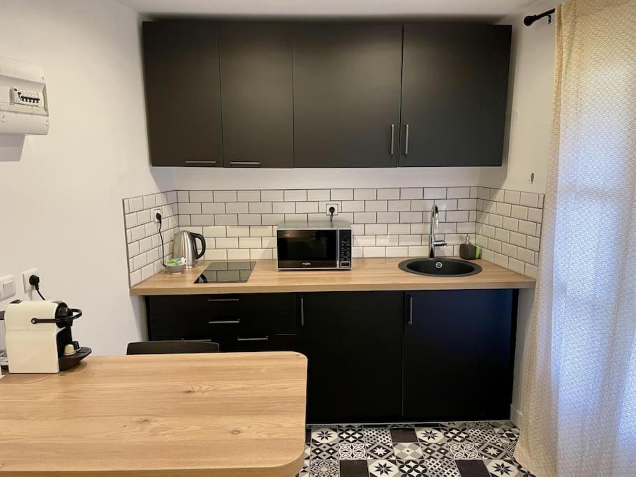 Le Moulin 2 - Appartement Arenes Romaines- Beziers Gare - Wifi- Tv Connecte Exterior foto